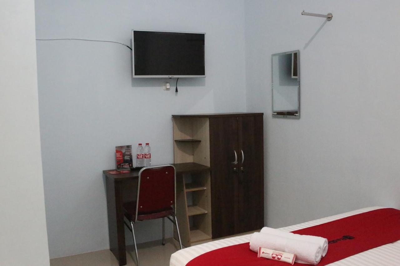 Reddoorz Syariah Near Suncity Mall Madiun Exterior photo