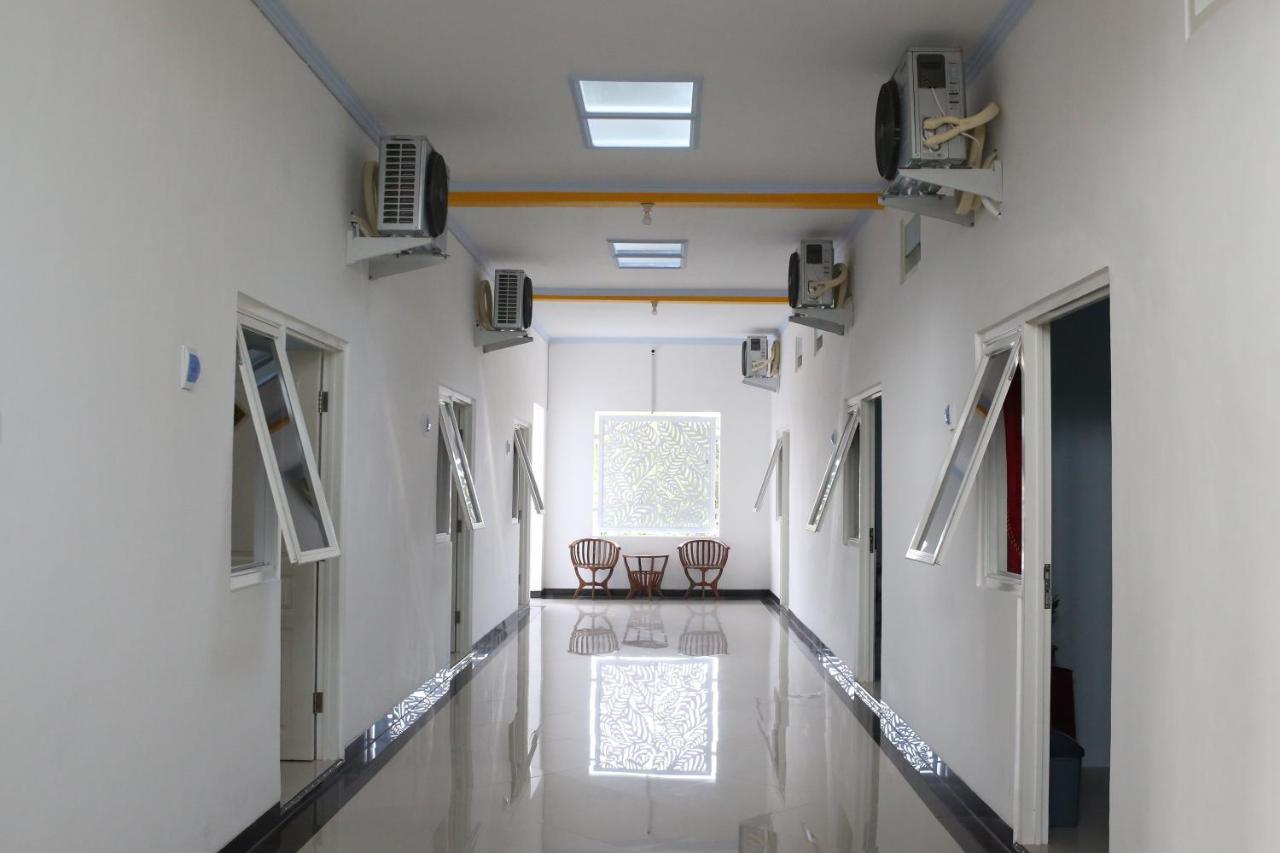 Reddoorz Syariah Near Suncity Mall Madiun Exterior photo