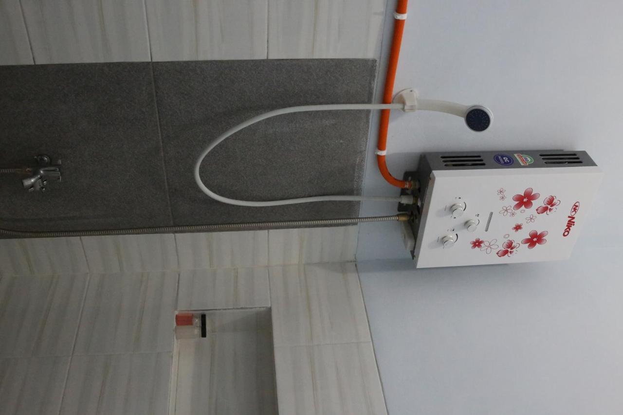 Reddoorz Syariah Near Suncity Mall Madiun Exterior photo